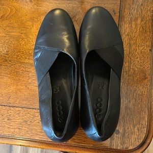 Black Ecco comfort shoes